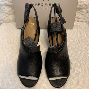 NIB Marc Fisher LTD black leather sandals. SZ 8.